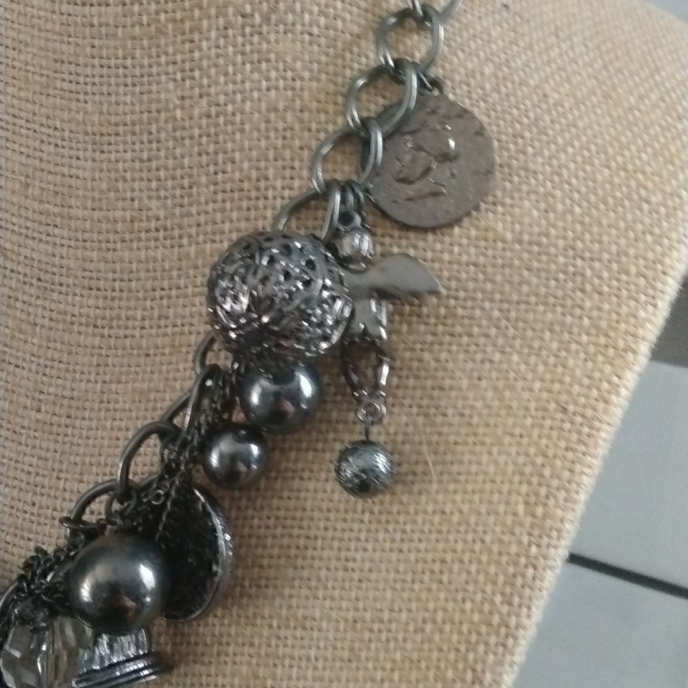 Necklace     - Picture 4 of 5